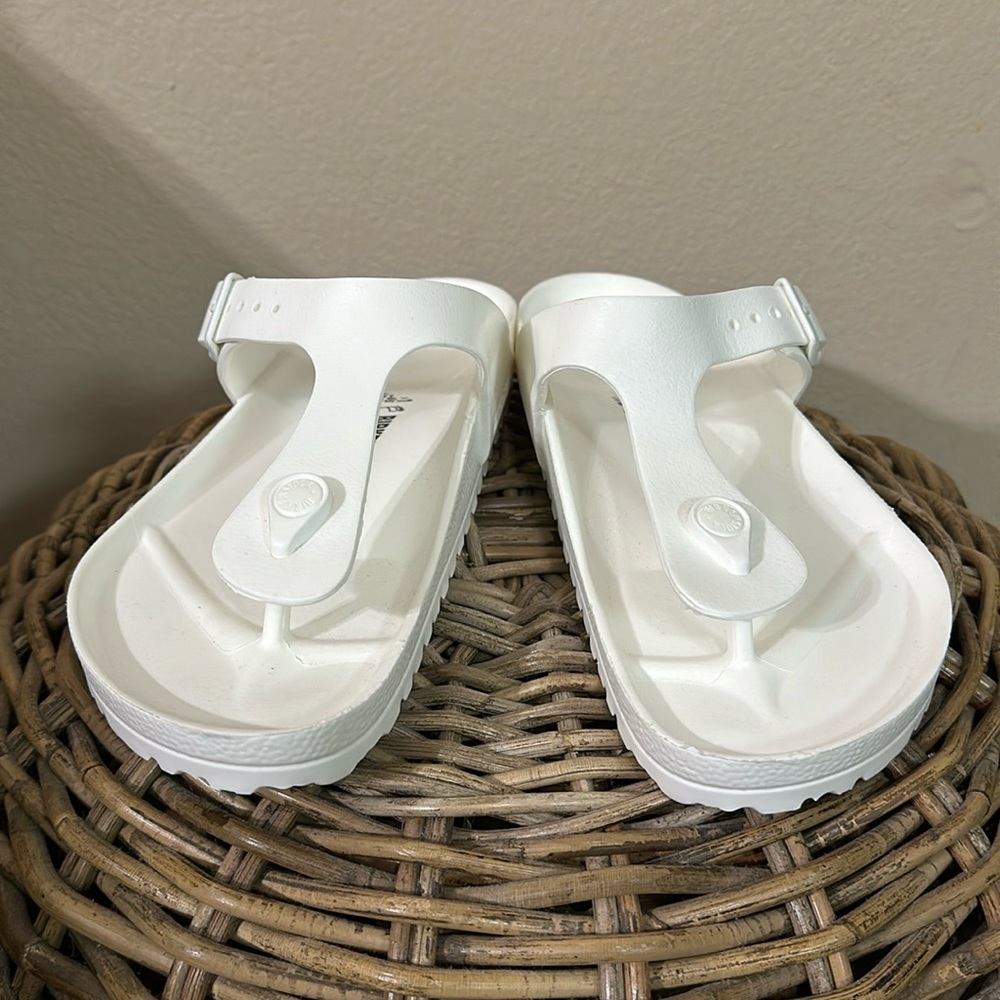 Birkenstock Gizeh EVA white sandal size US 10 EU 41